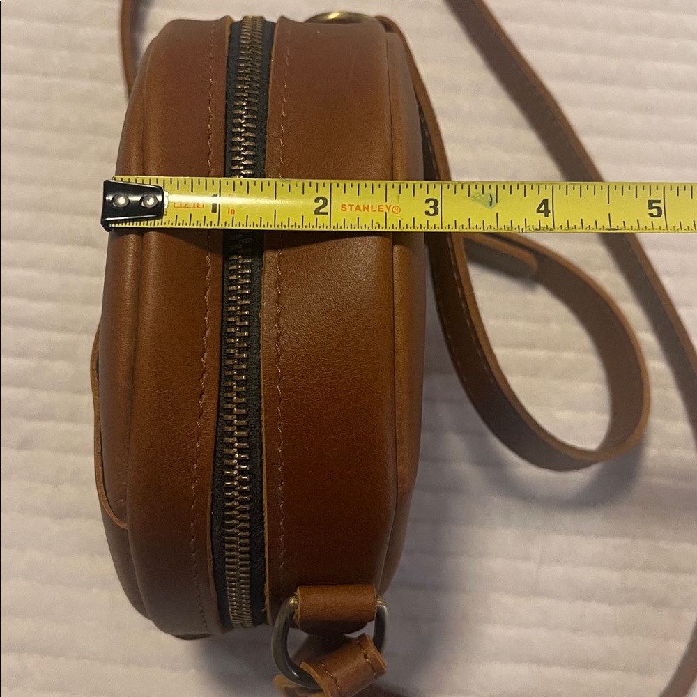Portland Leather Circle Bag Leather - Picture 7 of 7